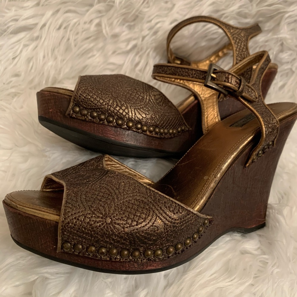 Prada Bronze Embossed Leather Flowers Wedges SZ 38